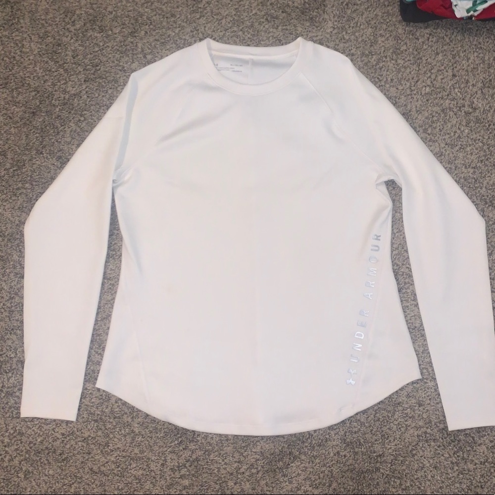 Under Armour pullover w/ thumb holes